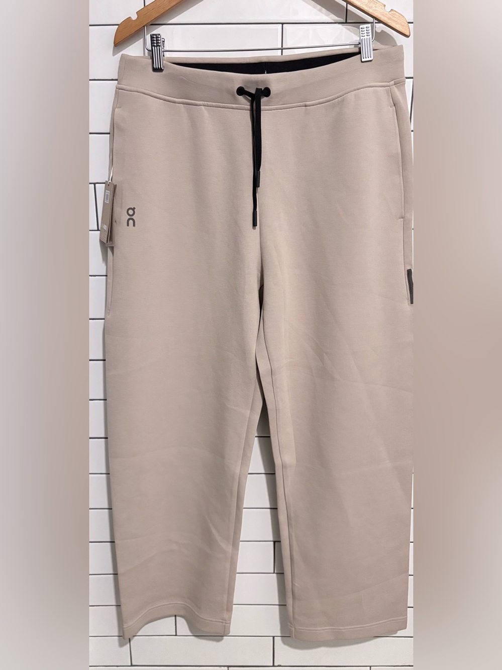 New $120 On Women's Focus Tech Sweatpants Marshmallow -L - Picture 6 of 14